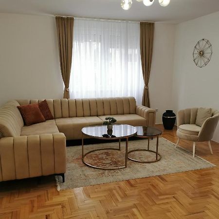 Family Apartment トゥズラ エクステリア 写真