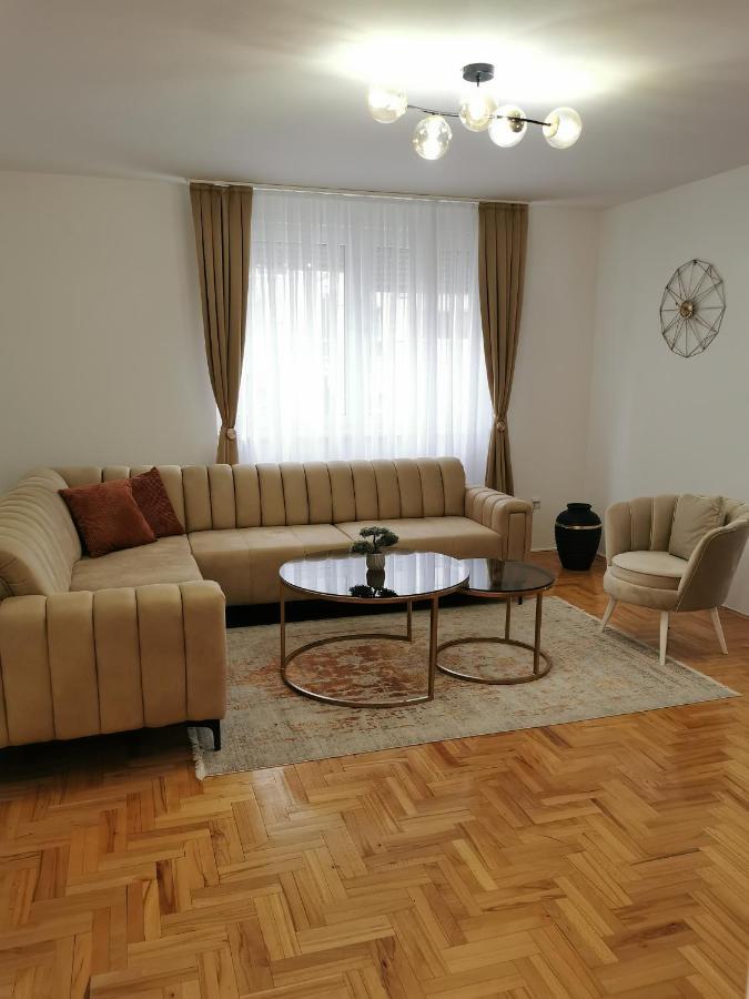 Family Apartment トゥズラ エクステリア 写真